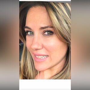 Meet your Posher, Annia